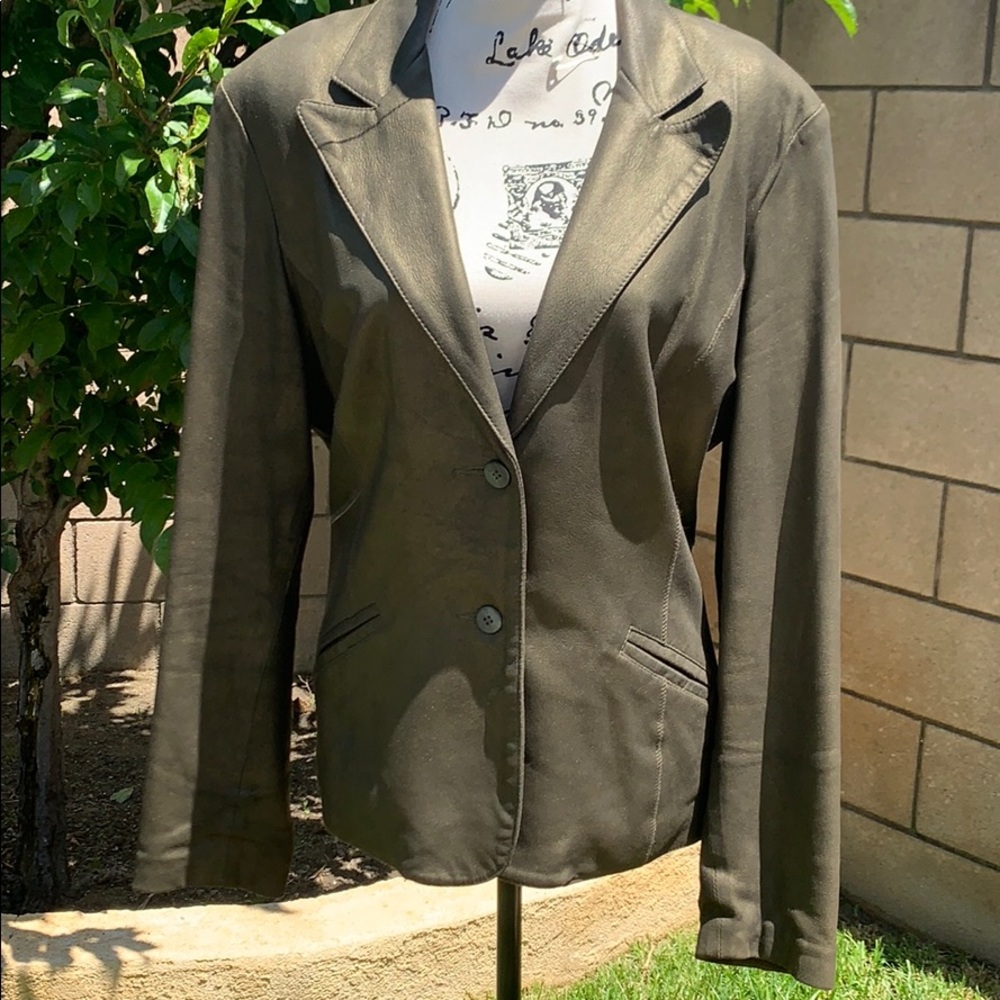 Green coat, Size L